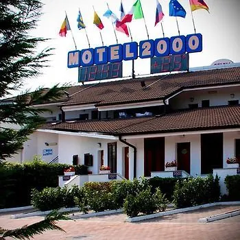 2000 Hotel 3*