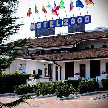 2000 Hotel 3*
